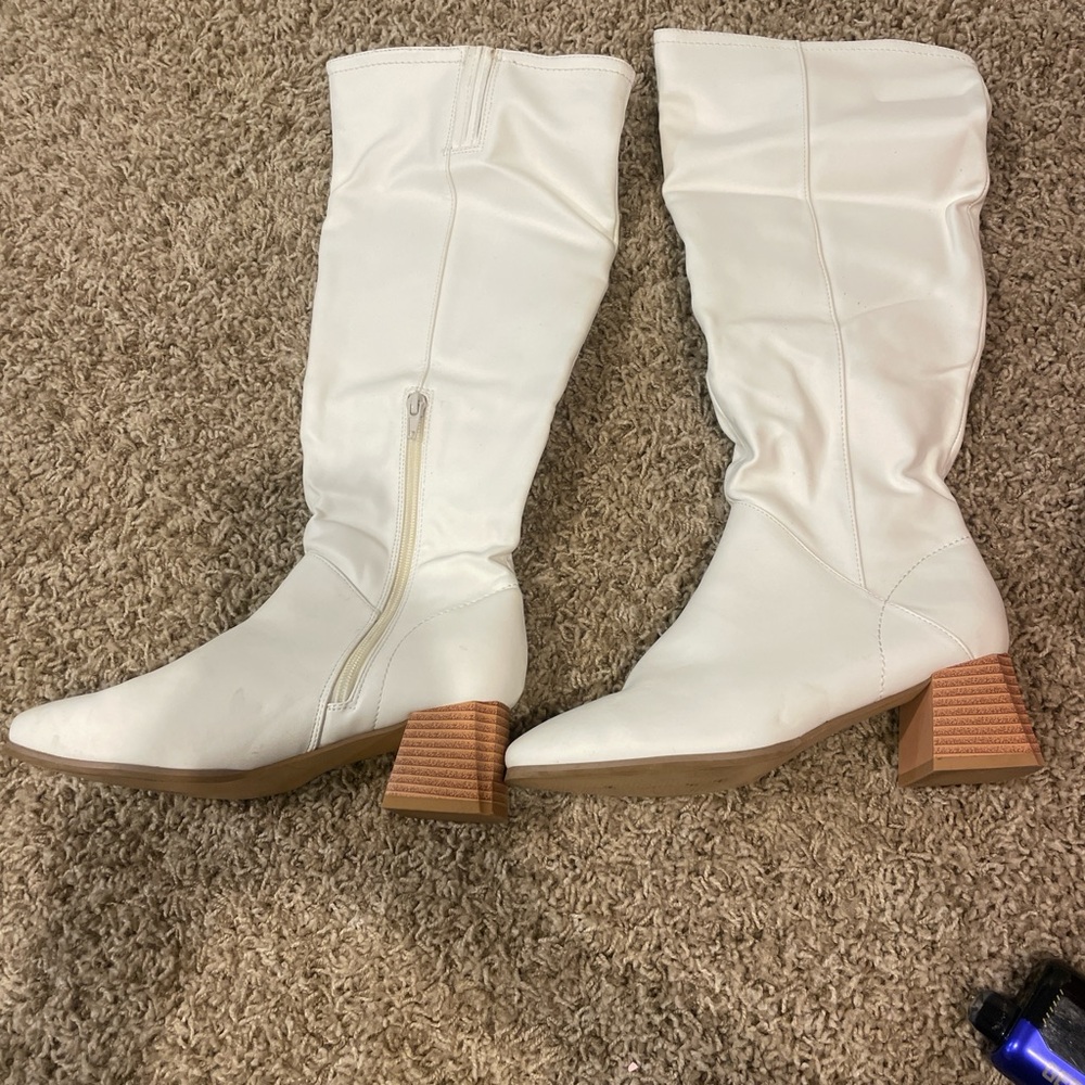 White Knee-High Block Heel Women's Boots